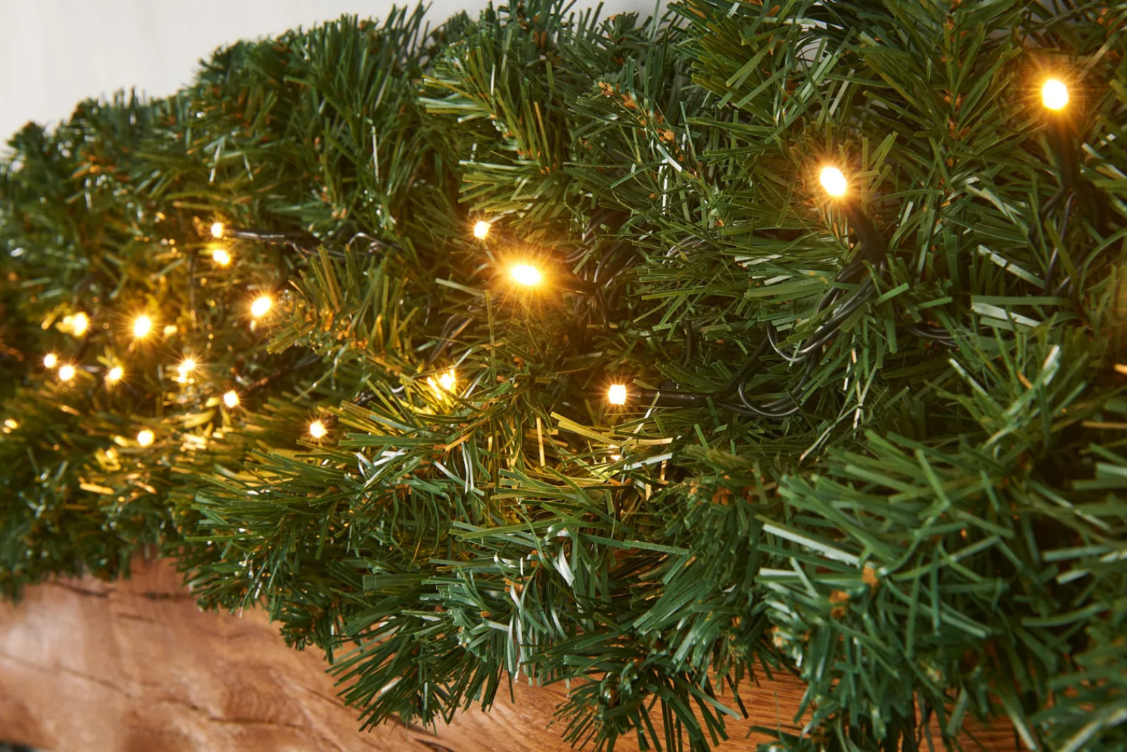 WeRChristmas Pre Lit Garlands^Pre-Lit Extra Thick Multi-Functional Pine Garland, 9 Ft