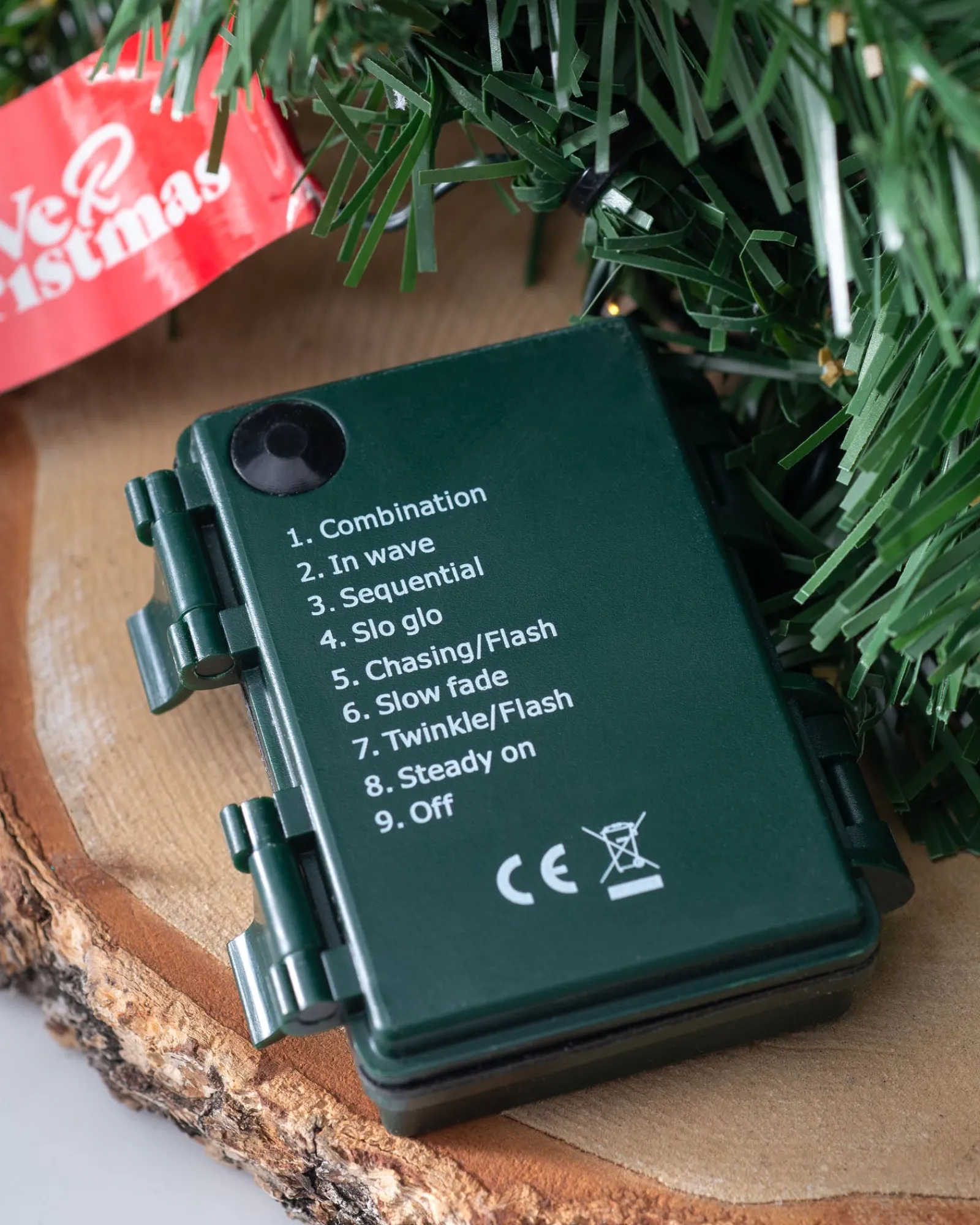 WeRChristmas Plain Wreaths|Pre Lit Wreaths^Pre-Lit Extra Thick Wreath, 76 Cm