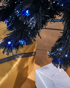 WeRChristmas Budget Christmas Trees|Fibre Optic Christmas Trees^Pre-Lit Fibre Optic Slim Black Christmas Tree, 5 Ft