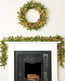WeRChristmas Decorated Wreaths|Pre Lit Wreaths^Pre-Lit Gold Berry Mixed Tip Wreath, 76 Cm