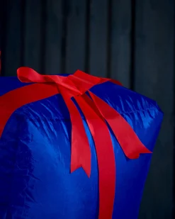 WeRChristmas Inflatables^Pre-Lit Inflatable Santa With Reindeer, 7 Ft