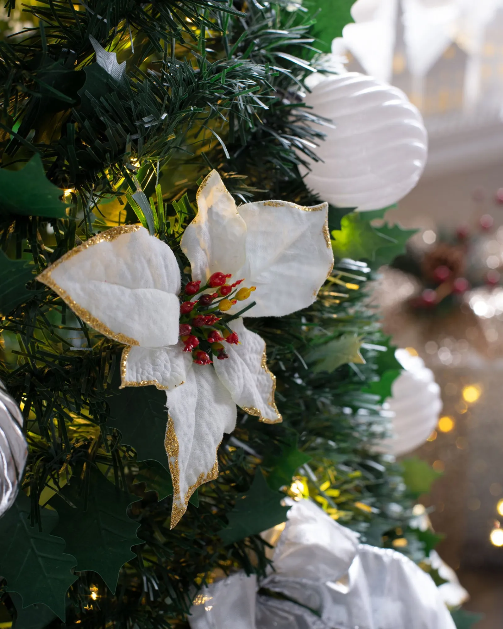 WeRChristmas Budget Christmas Trees|Pre Lit Christmas Trees^Pre-Lit Pop-Up Decorated Christmas Tree, White, 6 Ft