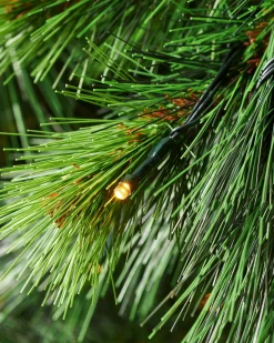 WeRChristmas Premium Christmas Trees|Pre Lit Christmas Trees^Pre-Lit Portland Spruce Christmas Tree, 6.5 Ft