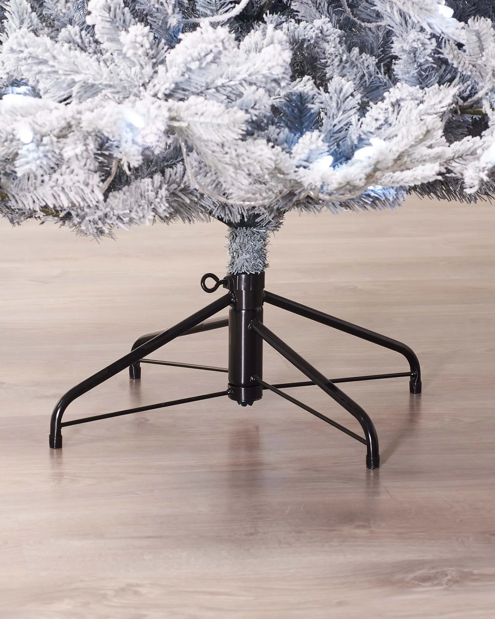 WeRChristmas Snow Flocked Christmas Trees|Pre Lit Christmas Trees^Pre-Lit Snow Flocked Spruce Christmas Tree, 7 Ft