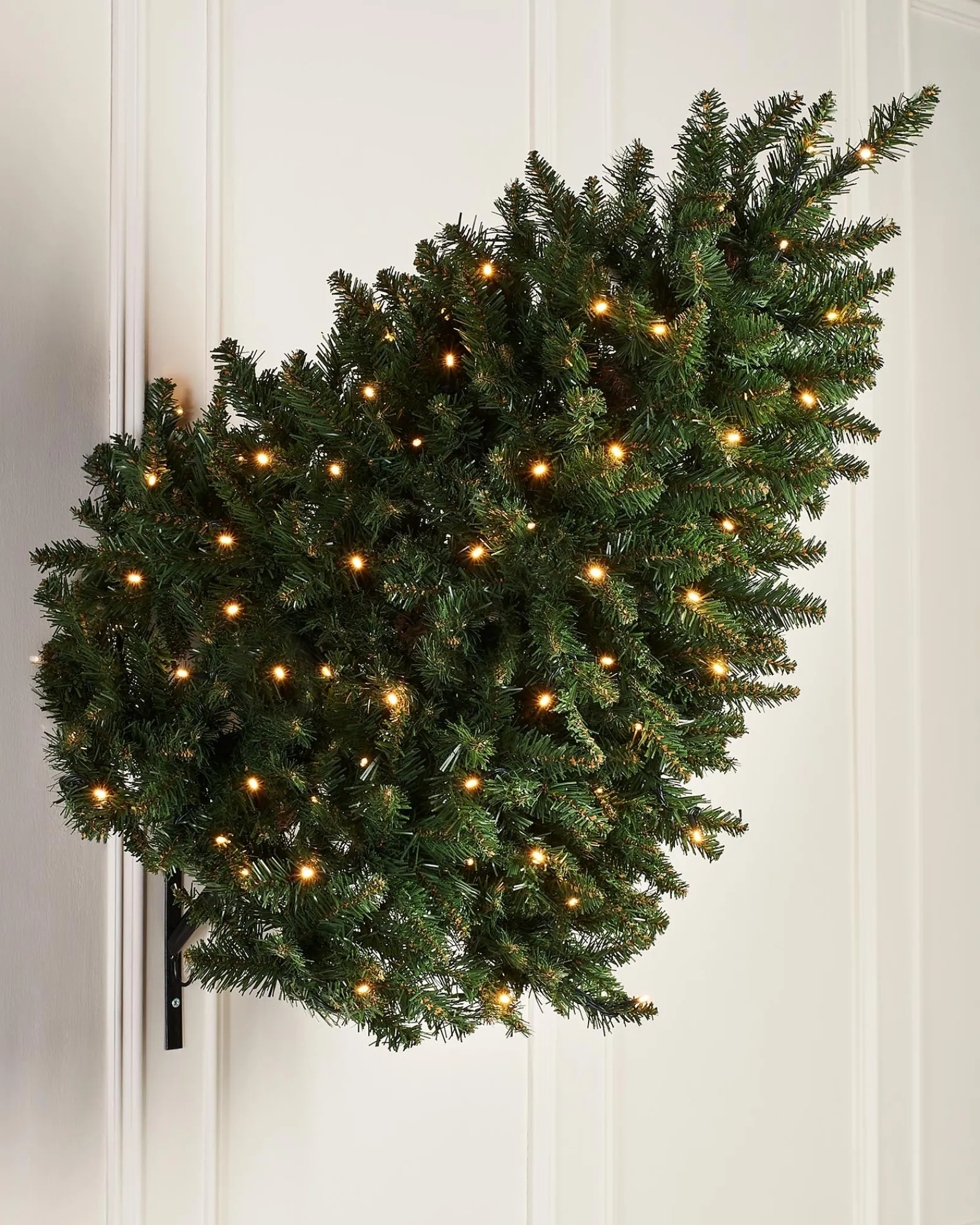 WeRChristmas Budget Christmas Trees|Pre Lit Christmas Trees^Pre-Lit Wall Mounted Tree, 3 Ft