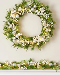 WeRChristmas Decorated Wreaths|Pre Lit Wreaths^Pre-Lit White Berry Mixed Tip Wreath, 76 Cm