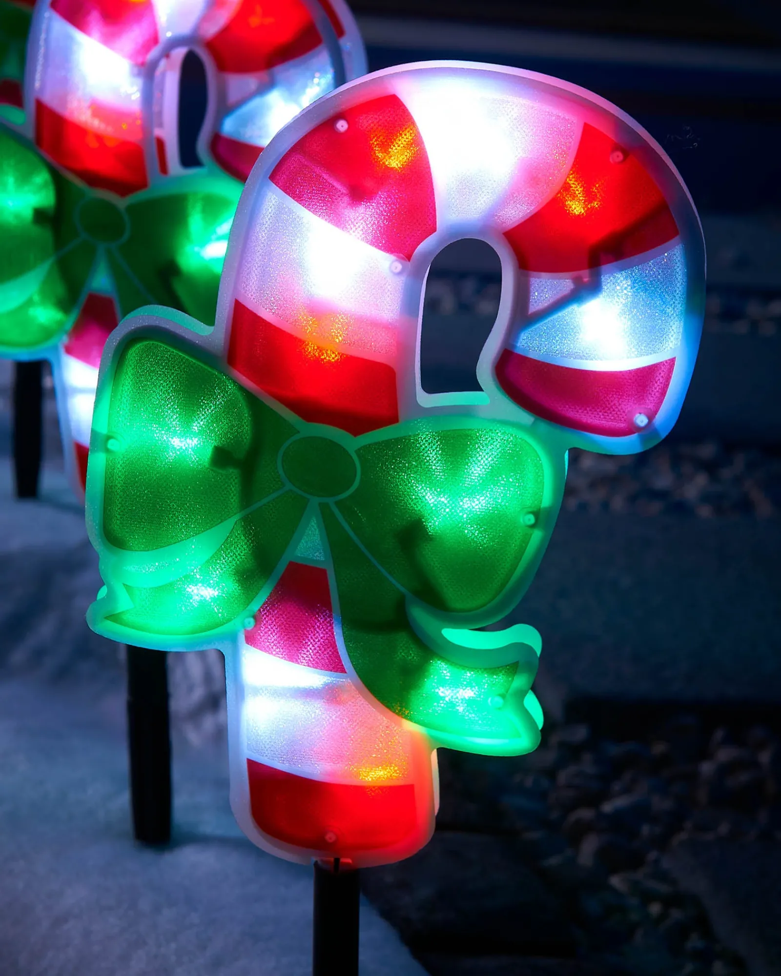 WeRChristmas Pathway Lights^Set Of 4 Pre-Lit Candy Cane Pathway Lights, 24 Cm