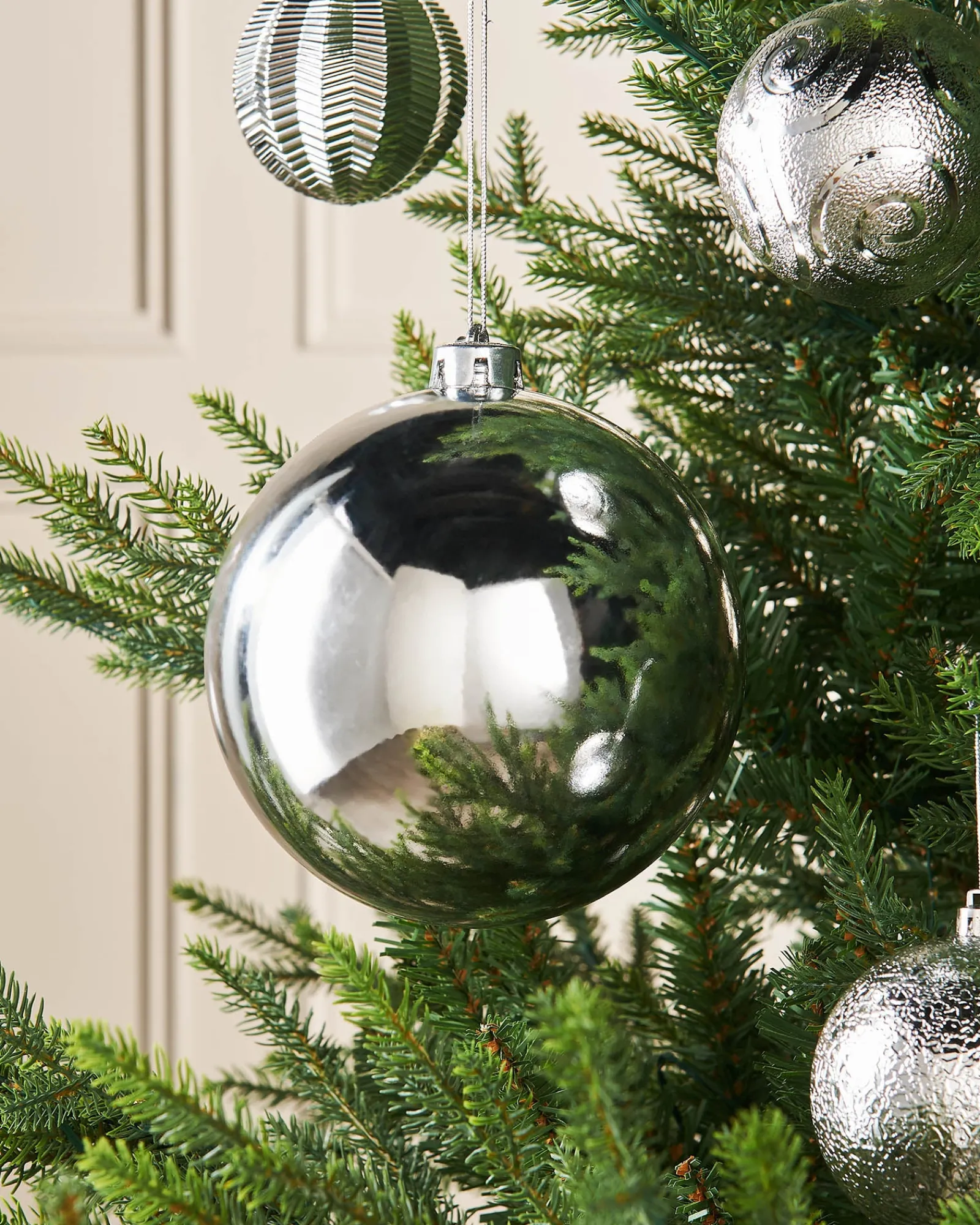 WeRChristmas Oversized Baubles|Shatterproof Baubles^Silver Large Gloss Shatterproof Bauble, 15 Cm
