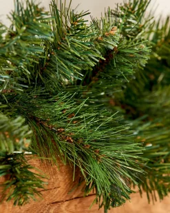 WeRChristmas Plain Garlands^Victorian Pine Garland, 9 Ft