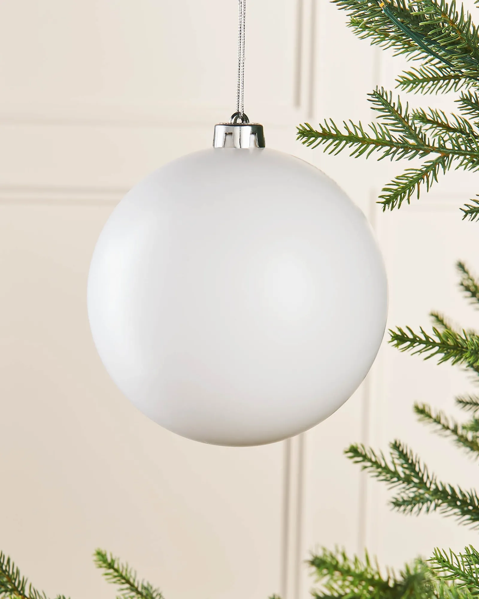 WeRChristmas Oversized Baubles|Shatterproof Baubles^White Large Matt Shatterproof Bauble, 15 Cm